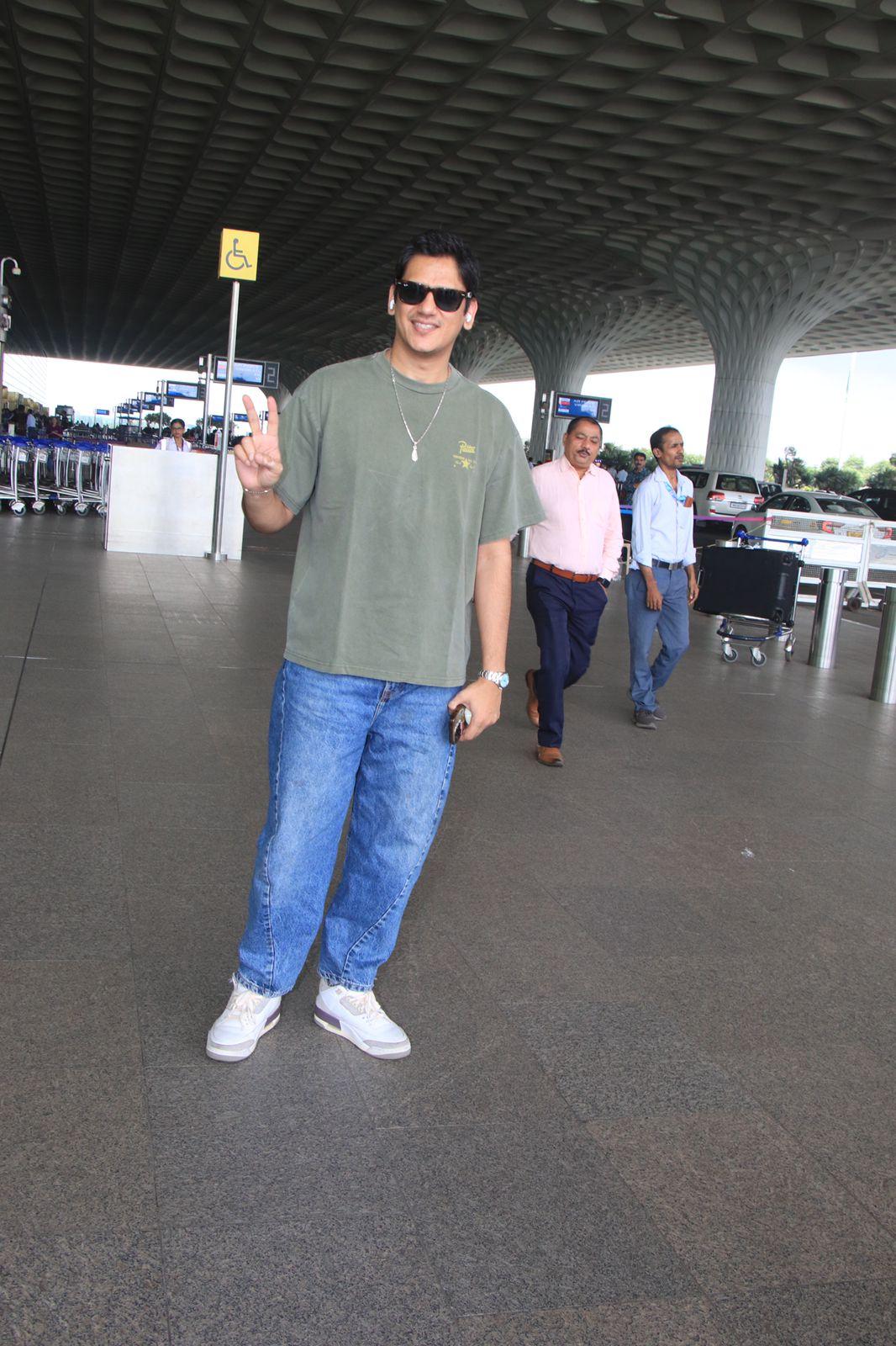 Vijay Varma was spotted at the airport